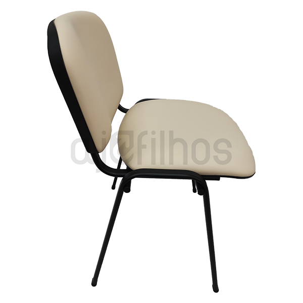 Cadeira fixa de 4 pernas, estrutura em tubo de aço pintado a preto, assento e costa em napa branca